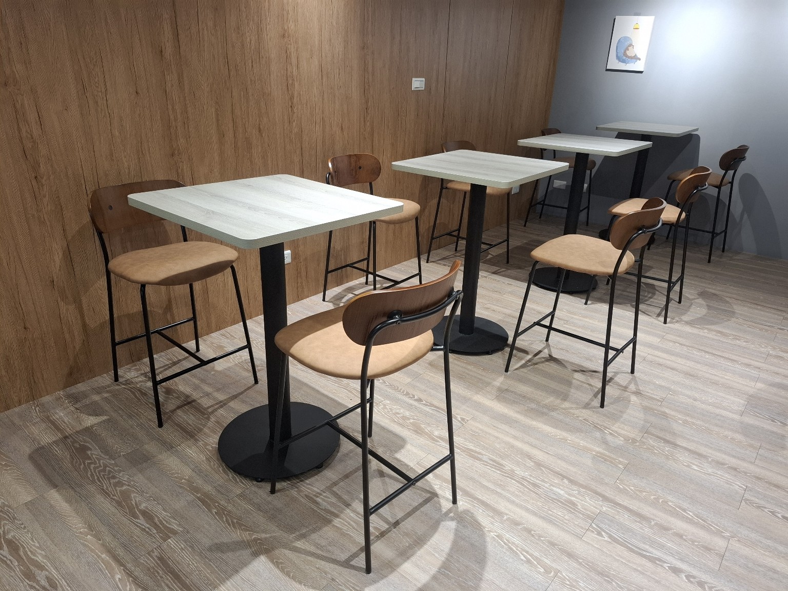 八德池子咖啡廳吧台桌椅搭配