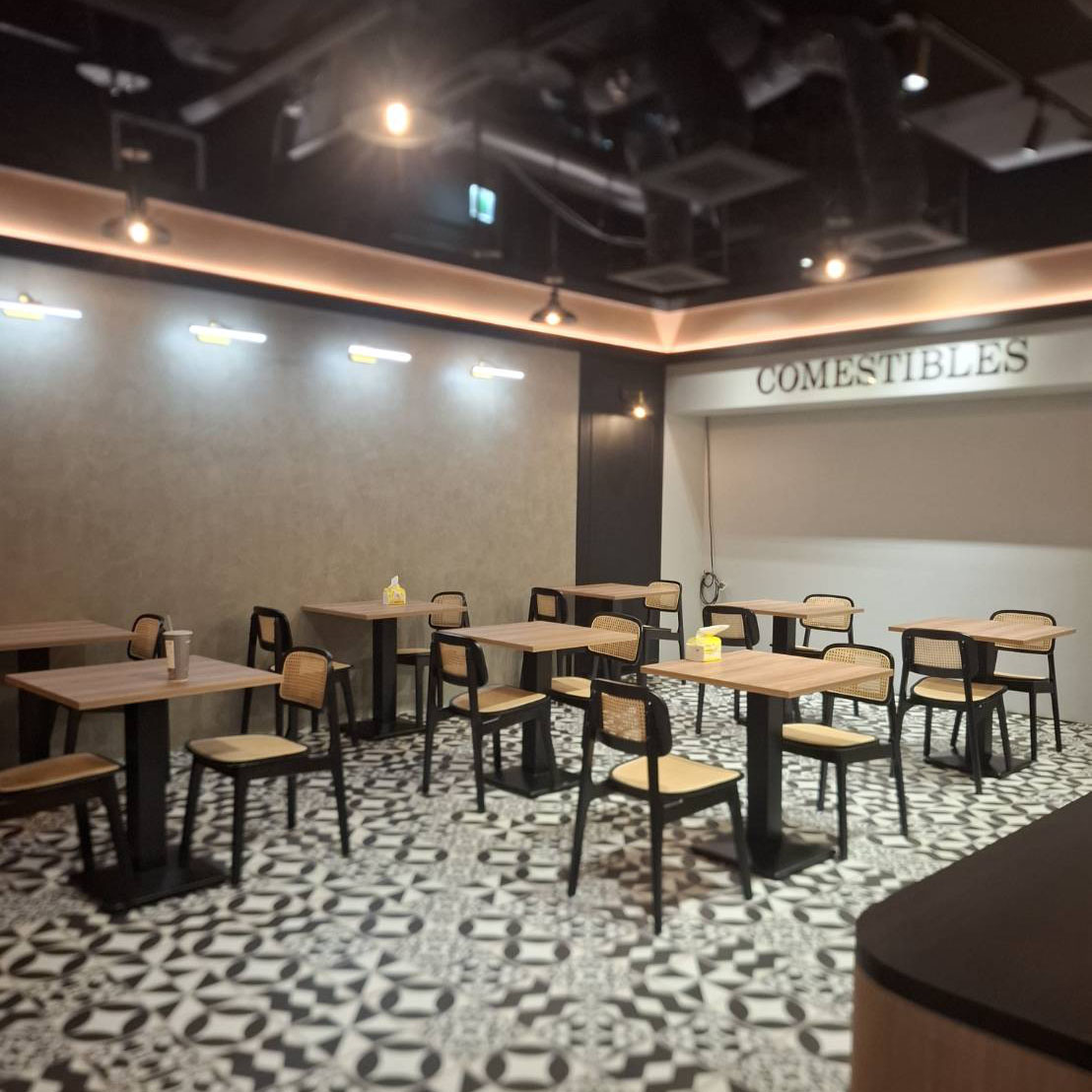 百貨公司 內用區 用餐區 桌椅