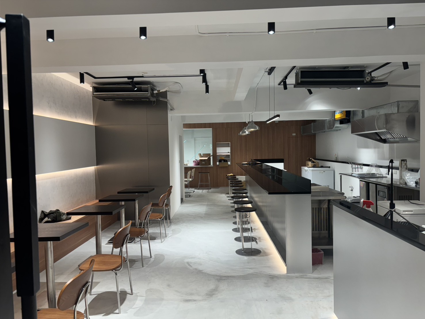 吧台椅用餐區搭配